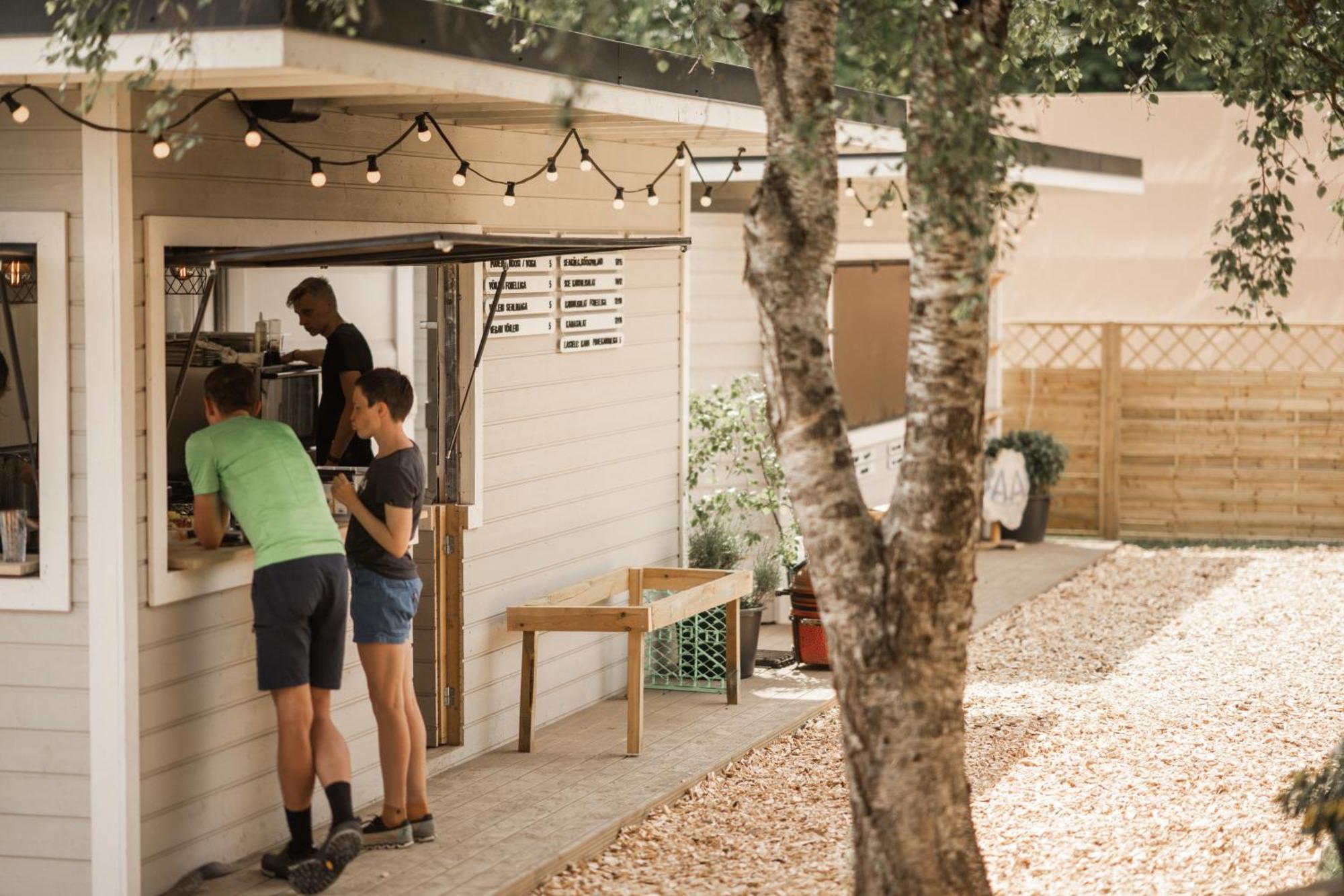 Отель Mia Glamping Orissaare Экстерьер фото