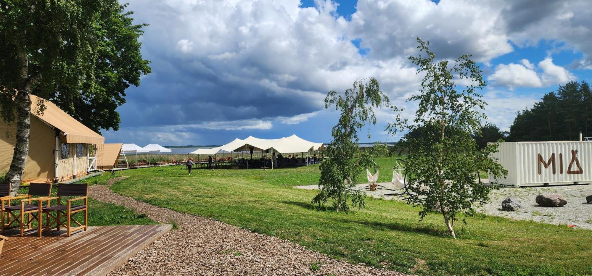 Отель Mia Glamping Orissaare Экстерьер фото